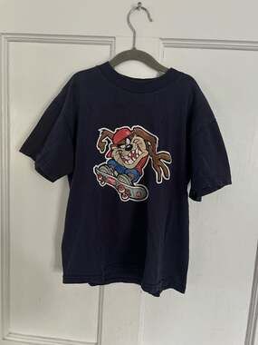 Vintage Looney Tunes Taz Tasmanian Devil Skateboard T-Shirt kids size 7/8